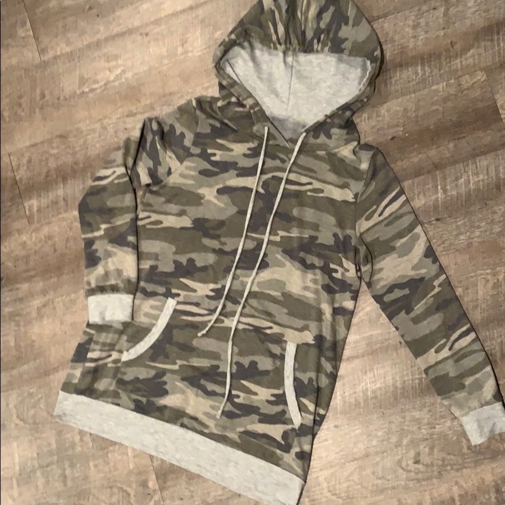 Small pullover